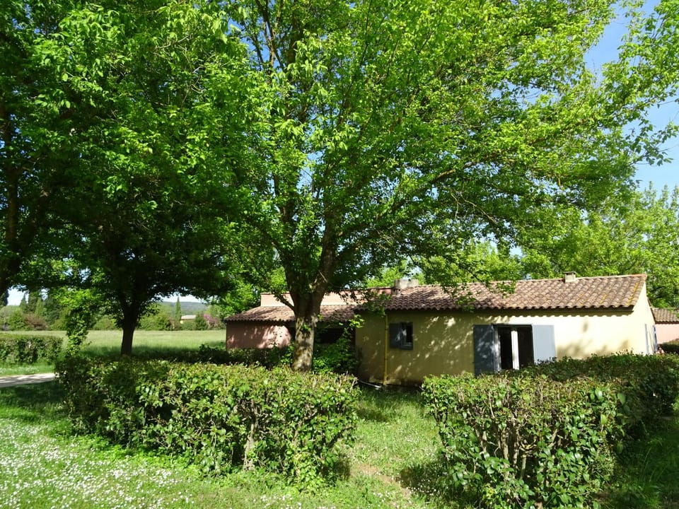 Property building, Garden, View (from property/room), Garden view