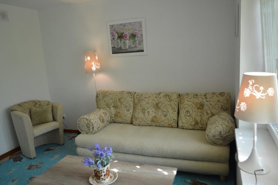 TV and multimedia, Living room, Bedroom