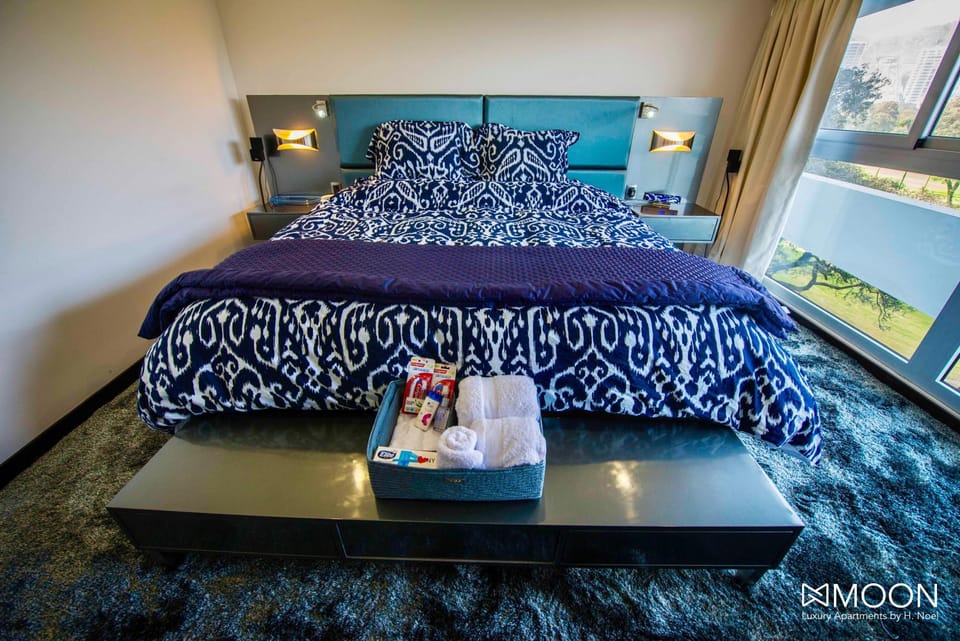 TV and multimedia, Photo of the whole room, Bedroom, Lake view