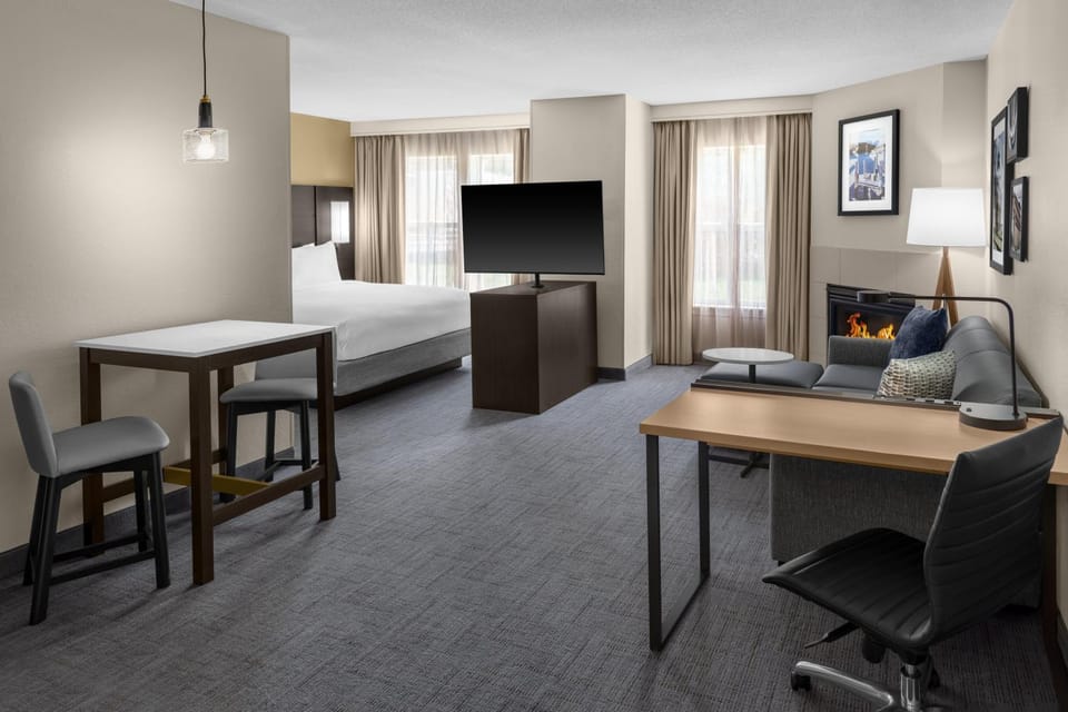 Living room, Bedroom
