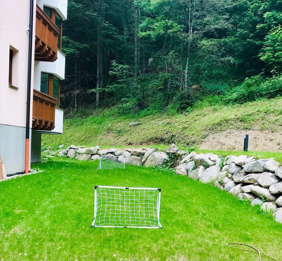 Off site, Garden