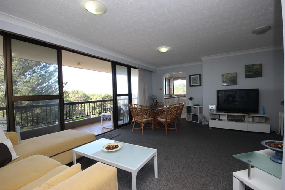 TV and multimedia, Dining area
