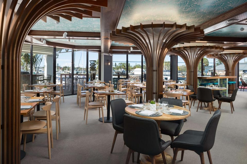 Restaurant/places to eat, Restaurant/places to eat, Dining area, On site