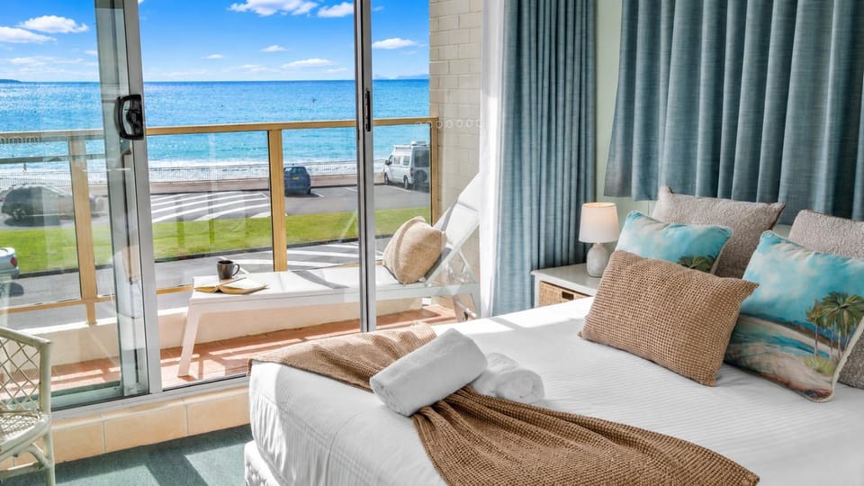 Bedroom, Sea view