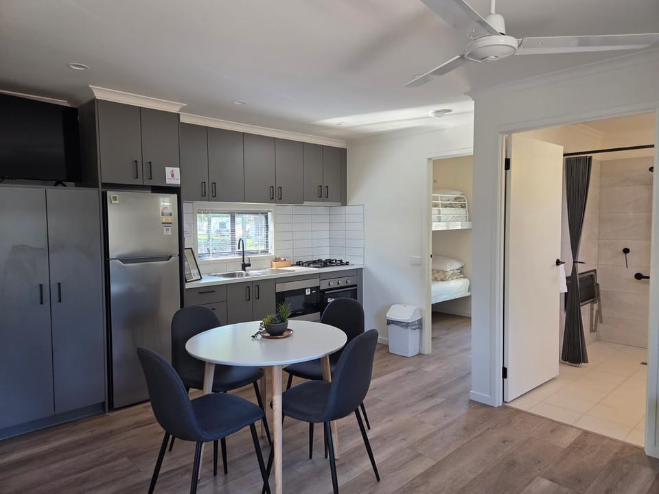 Kerang Holiday park Campground/ 
RV Resort in Victoria