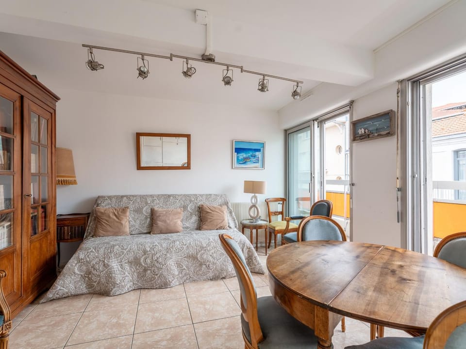 Cœur d'Arcachon, T2 avec Balcon, Parking, Proche Plage et Commerces - FR-1-319-33 Apartment in Arcachon