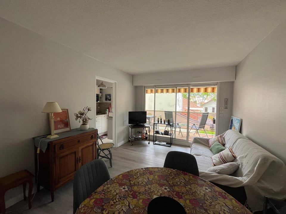 Appartement T2 avec Terrasse et Parking Privé - Hyper-Centre Arcachon - FR-1-319-13 Apartment in Arcachon