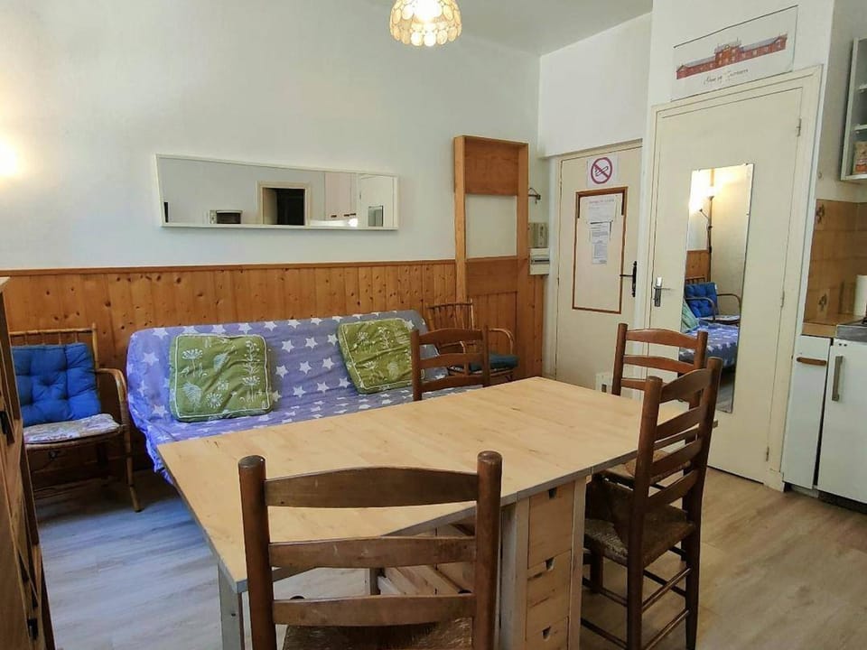 Appartement 2 Pièces 4 Pers | Centre Cauterets - FR-1-234-139 Apartment in Cauterets