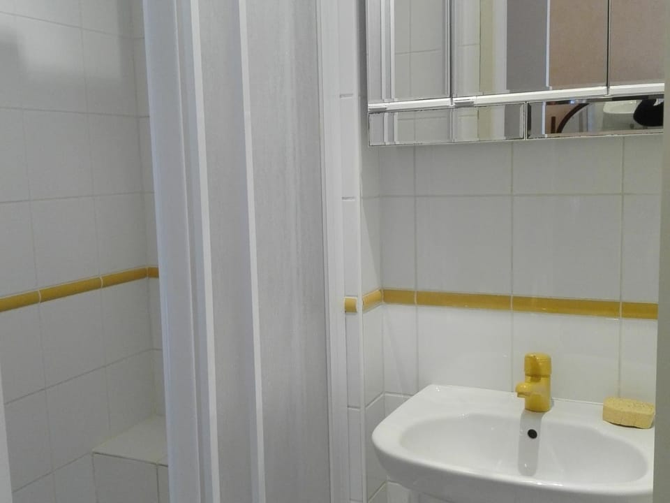 Appartement T4 face mer avec garage aux Sables d'Olonne, à 350m du centre-ville - FR-1-331-1 Apartment in Les Sables-d'Olonne