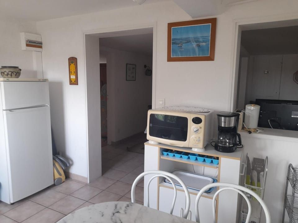 Appartement T2 avec Terrasse et BBQ, Proche Centre Arcachon et Plages - FR-1-319-85 Apartment in Arcachon