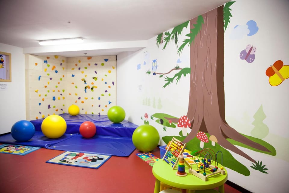Children play ground, Game Room, Kids's club