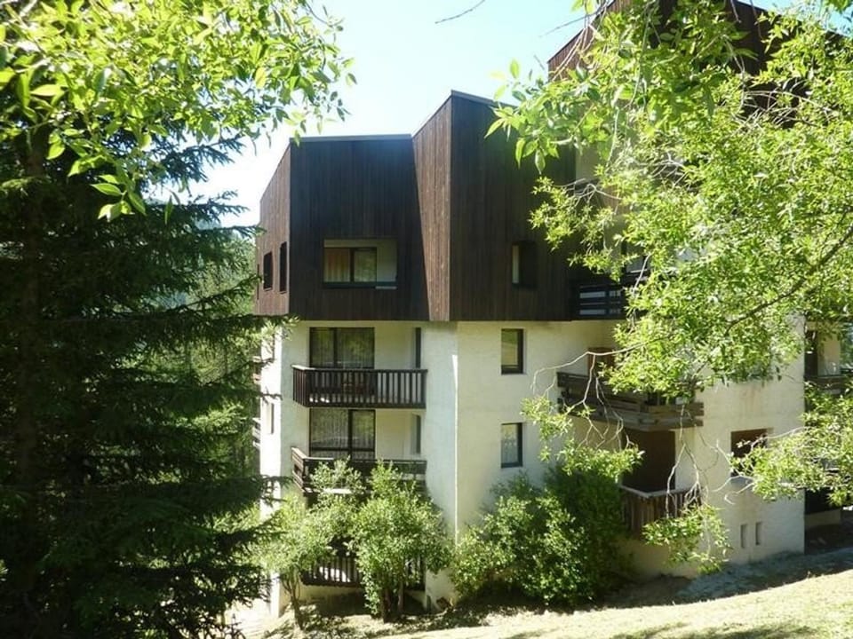 Appt skis aux pieds avec parking, balcon, 4 lits, animaux acceptés - FR-1-322-154 Apartment in Provence-Alpes-Côte d'Azur