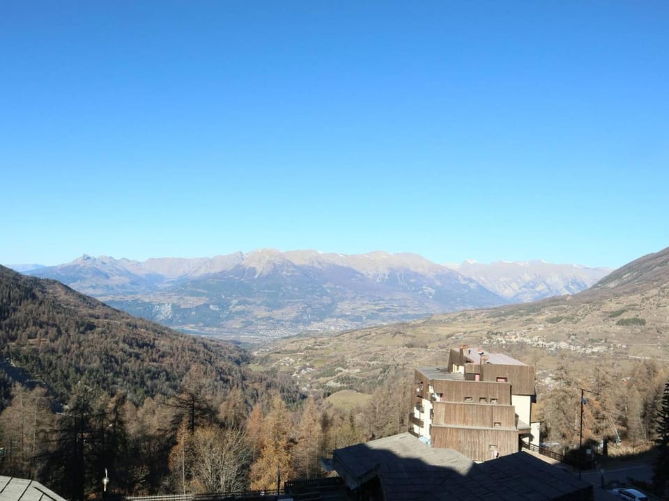 Studio aux Orres, skis aux pieds, pour 4 personnes - FR-1-322-138 Apartment in Provence-Alpes-Côte d'Azur