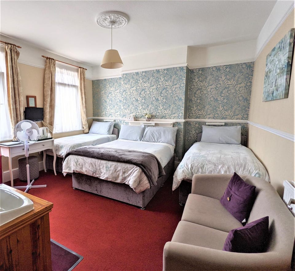 Shower, Toilet, Bathroom, TV and multimedia, Coffee/tea facilities, Bedroom, Family