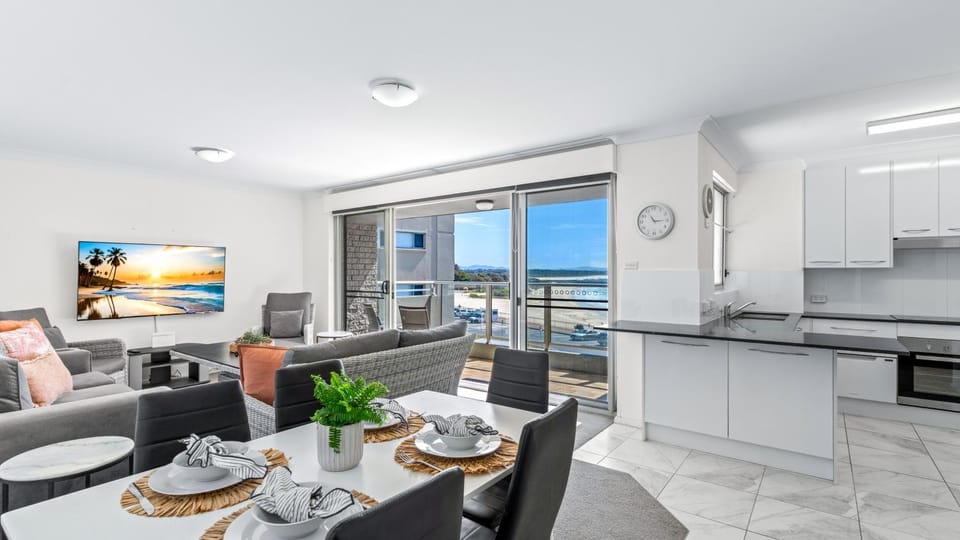 TV and multimedia, Balcony/Terrace, Living room, Dining area, Sea view, kitchen
