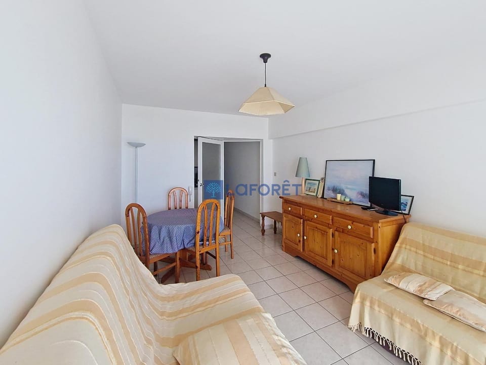 Beau Studio 1er étage avec balcon et ascenseur - FR-1-331-43 Apartment in Les Sables-d'Olonne