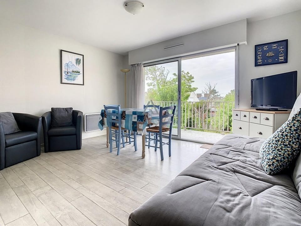 Charmant appartement avec balcon, 1 chambre, parking, à 500m du centre, 1km de la plage - FR-1-236-67 Apartment in Hauts-de-France