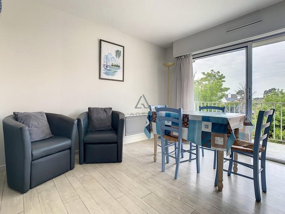 Charmant appartement avec balcon, 1 chambre, parking, à 500m du centre, 1km de la plage - FR-1-236-67 Apartment in Hauts-de-France