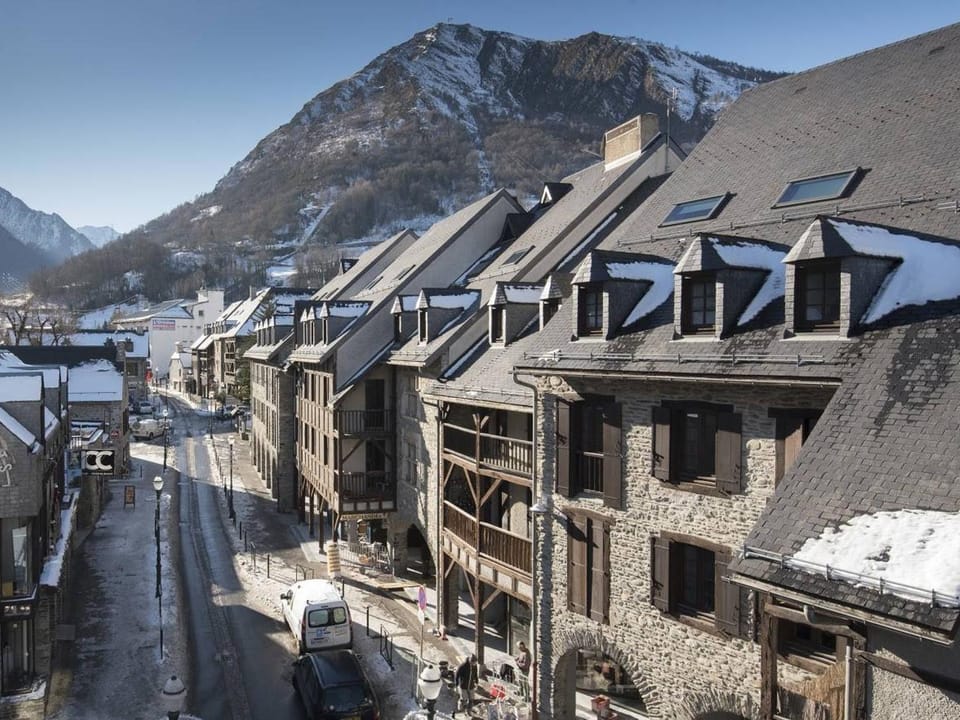 Appartement 4 pers, Saint Lary Village, WIFI Inclus - FR-1-296-152 Apartment in Saint-Lary-Soulan