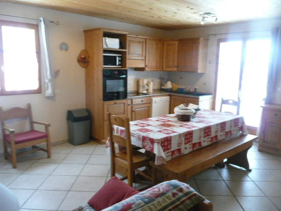 Duplex spacieux 10 pers, 4 ch, parking, terrasse - FR-1-263-187 Apartment in Auvergne-Rhône-Alpes