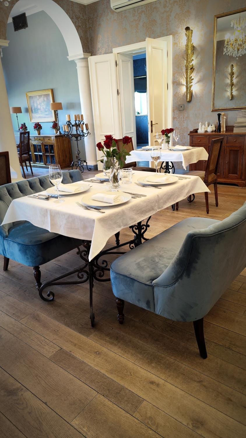 Restaurant/places to eat, Lunch