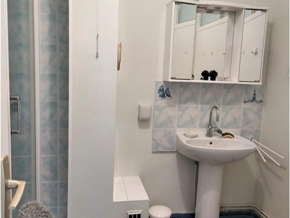 Appartement T3 aux Sables d'Olonne, Face Plage, 3 Chambres, 6 Pers. - FR-1-331-24 Apartment in Les Sables-d'Olonne