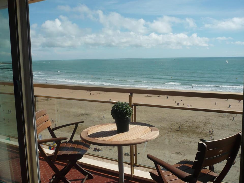 Face Mer, Bel Appartement T3 Haut de Gamme - FR-1-331-48 Apartment in Les Sables-d'Olonne