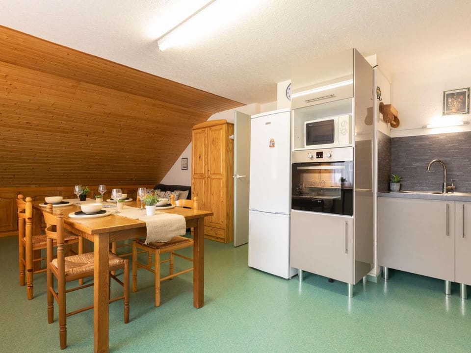 Appartement calme, 8 personnes, proche centre, parking, Saint Lary Soulan Apartment in Saint-Lary-Soulan