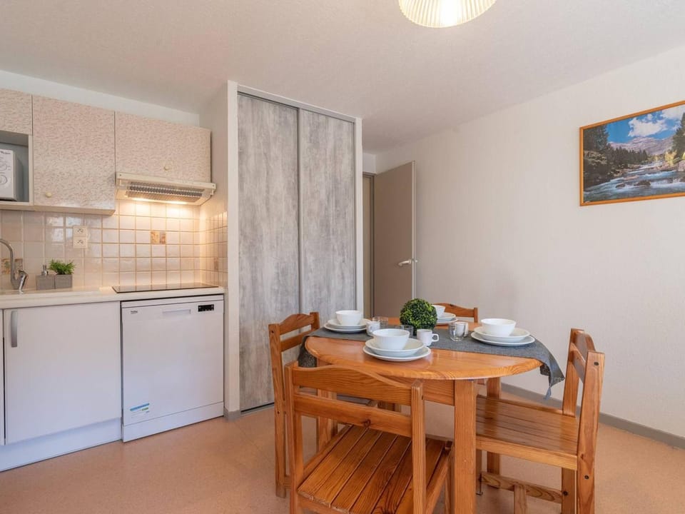 Appartement au calme, 6 pers, proche centre Saint-Lary, balcon sud, parking, navette pistes - FR-1-296-154 Apartment in Saint-Lary-Soulan