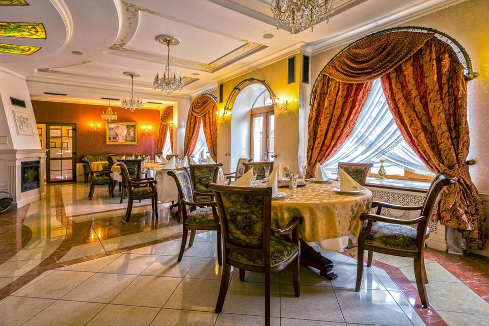 Restaurant/places to eat, Lounge or bar, Dining area