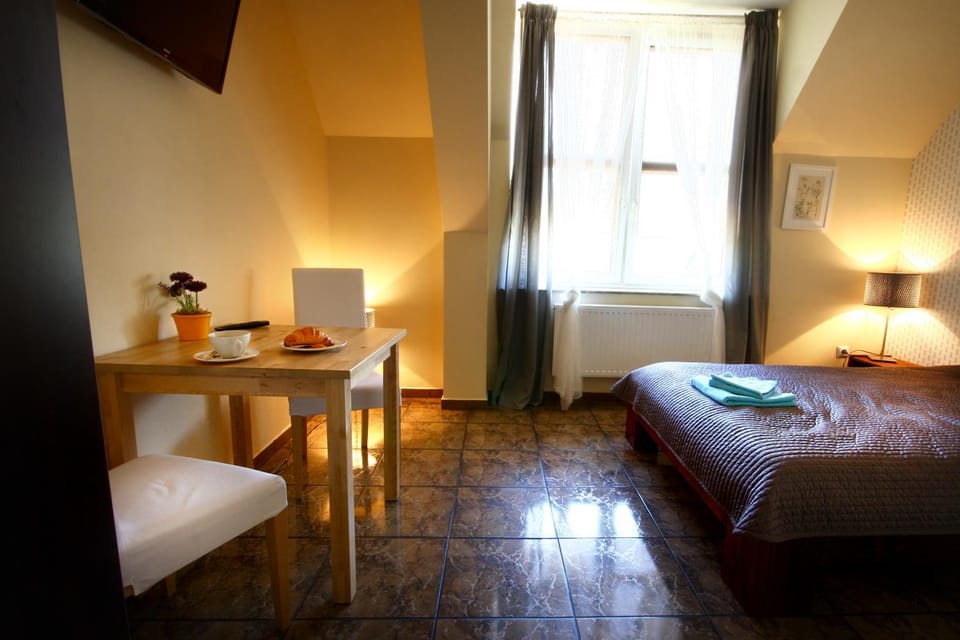 Pensjonat Pod Kasztanami Bed and Breakfast in Lower Silesian Voivodeship