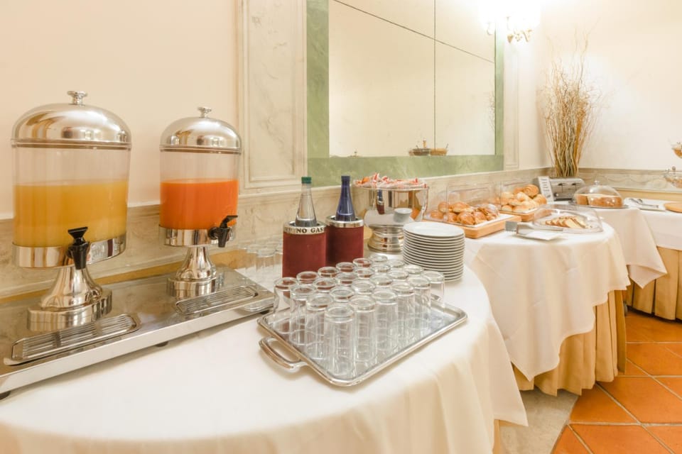 Food and drinks, Food, Breakfast, Buffet breakfast