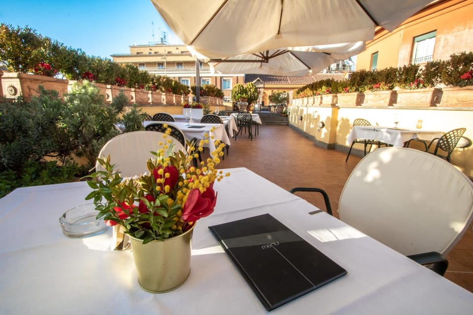 Balcony/Terrace, Drinks, Alcoholic drinks, Non alcoholic drinks