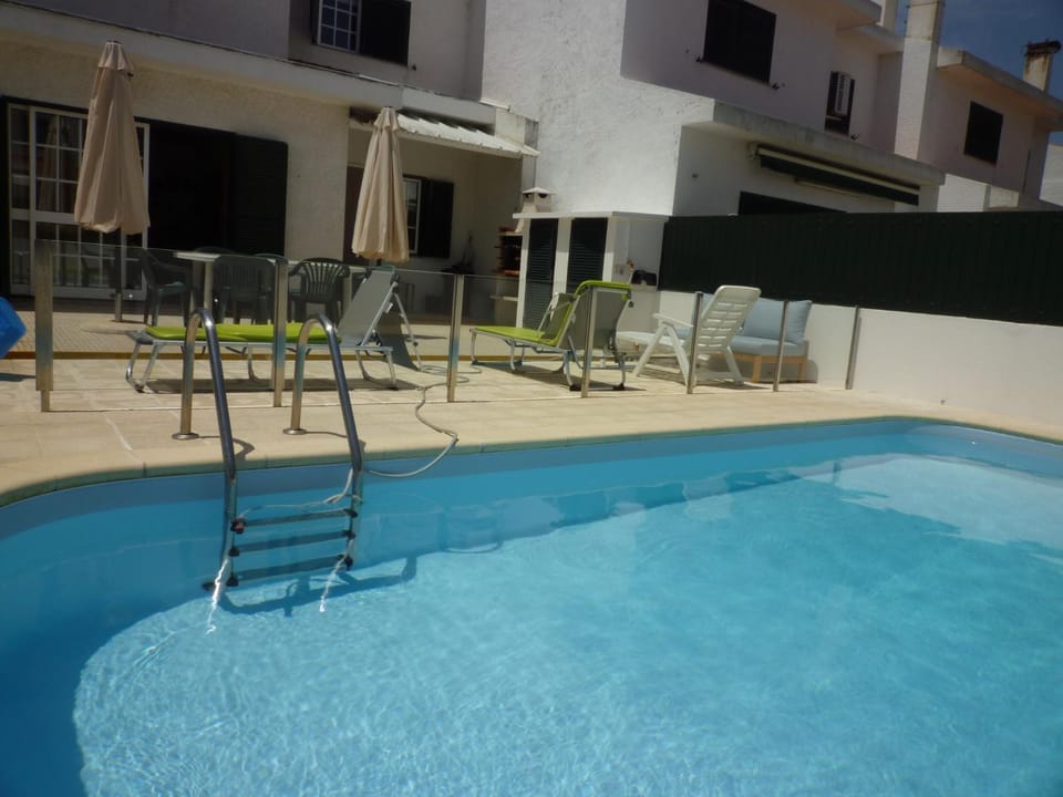 Patio, Dining area, Swimming pool
