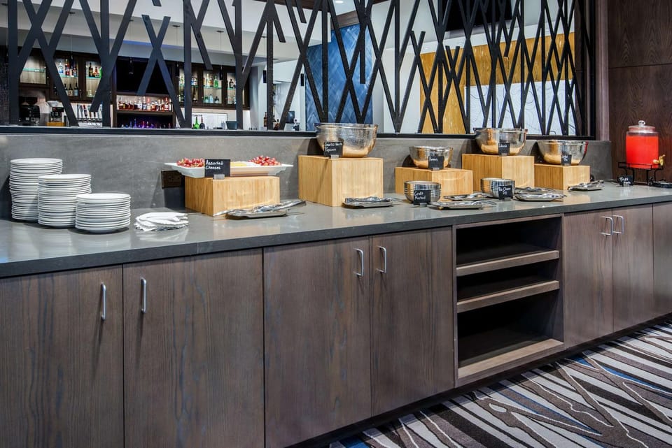 Dining area, Buffet breakfast