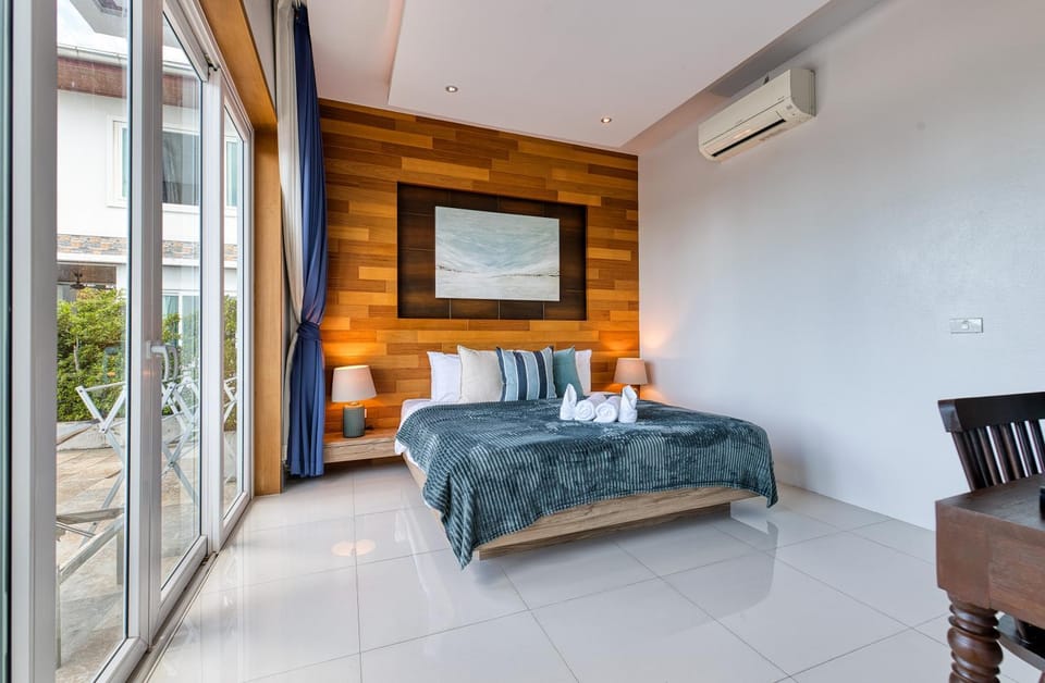 Bed, Bedroom, air conditioner