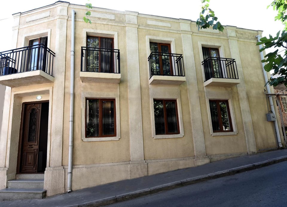 Property building, Facade/entrance