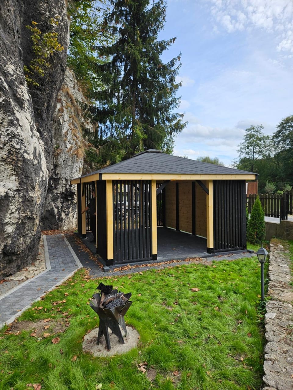 Natural landscape, BBQ facilities, Garden