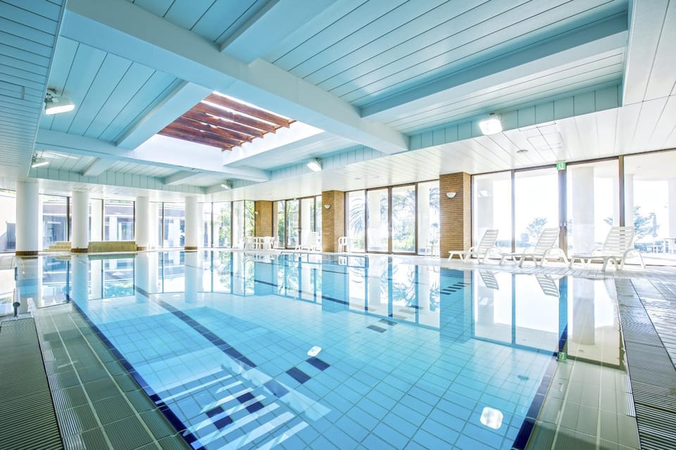 Swimming pool, Swimming pool