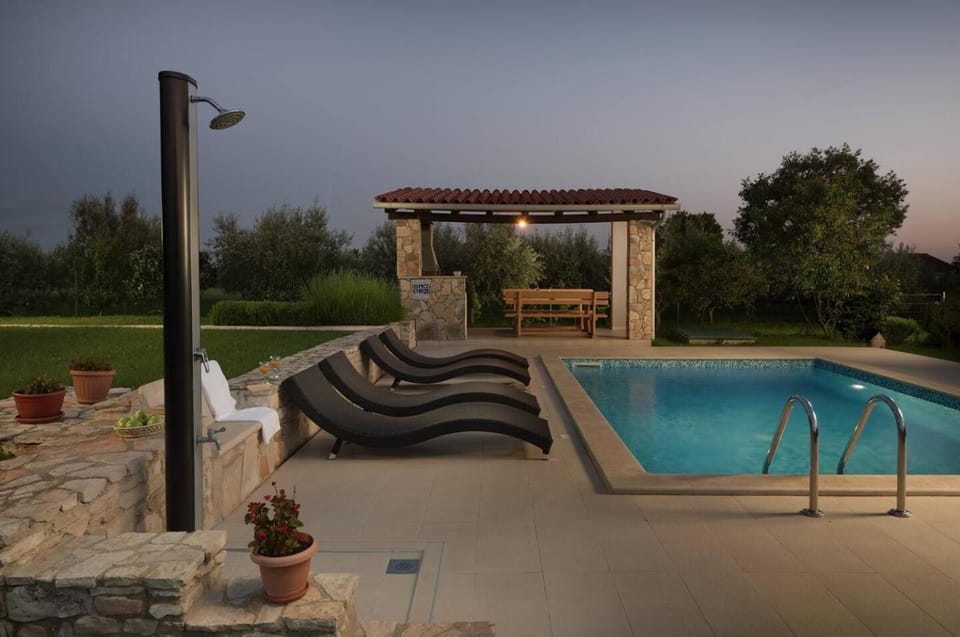 Patio, Swimming pool