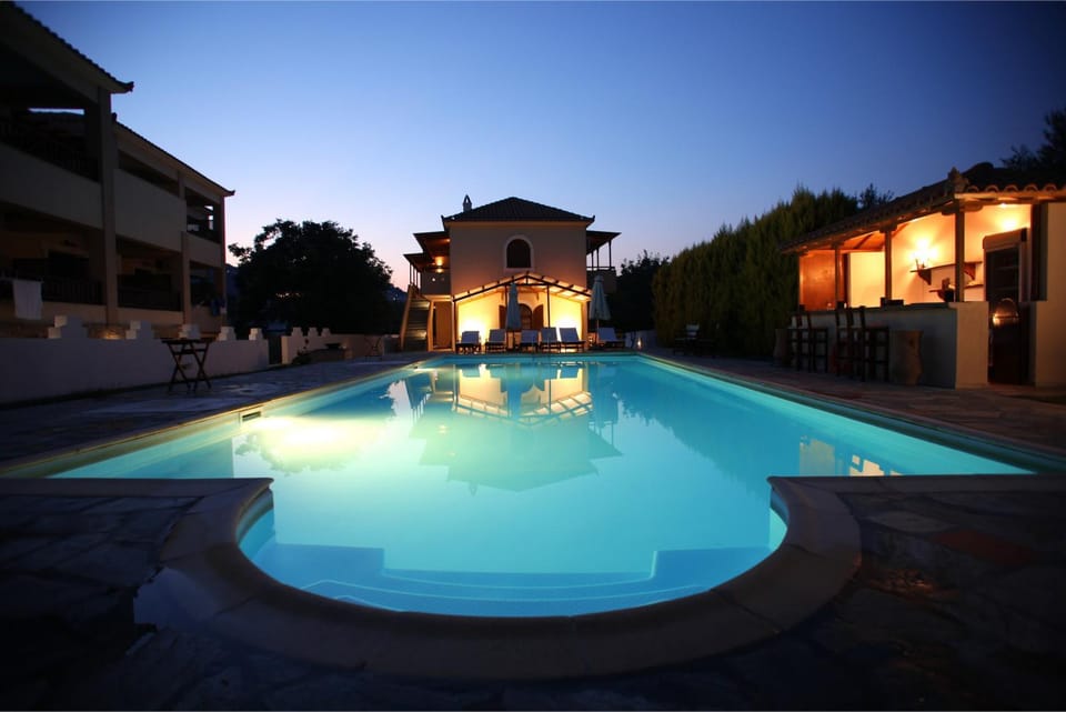 Swimming pool, Swimming pool