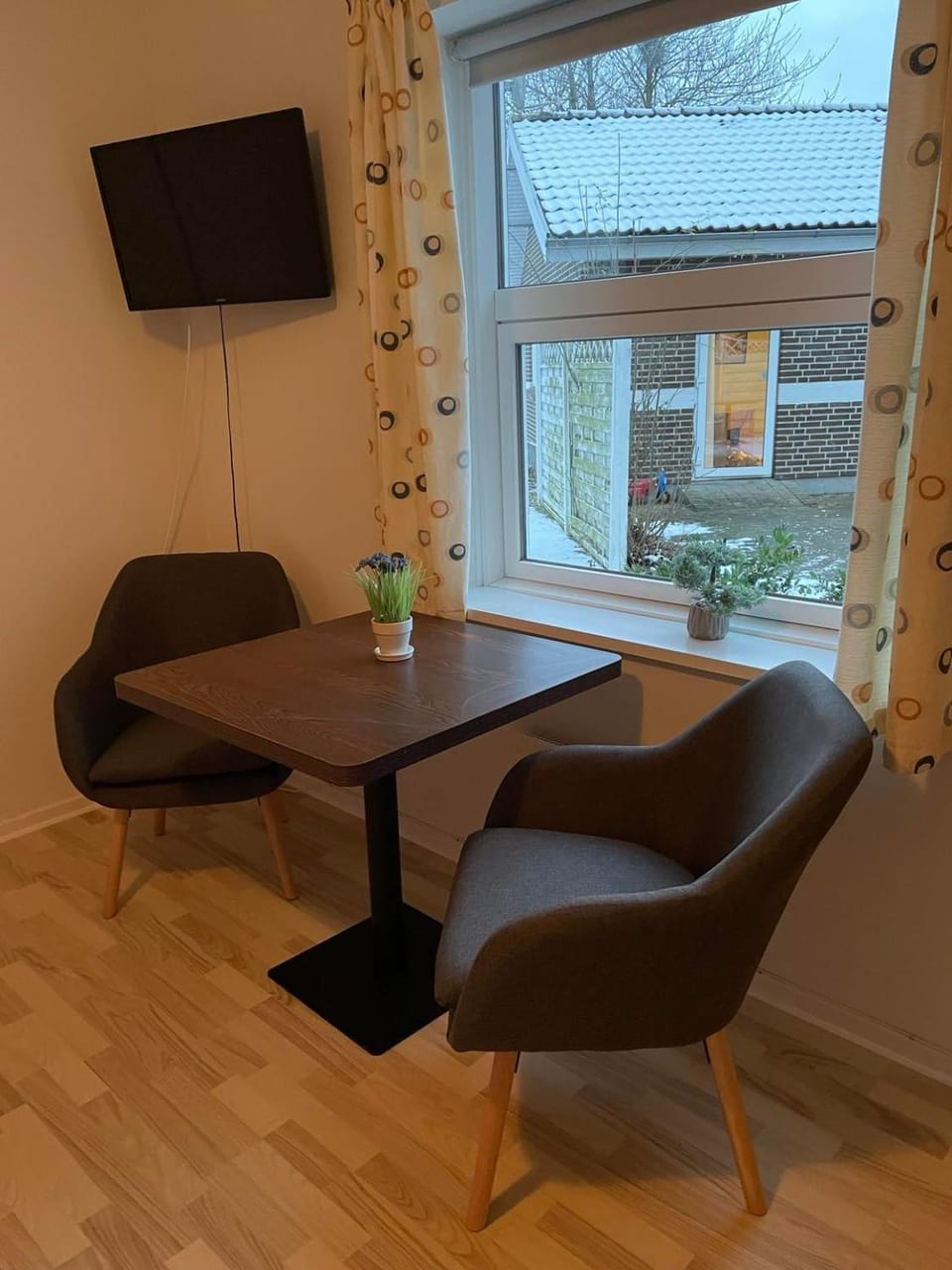 Dining area, Breakfast