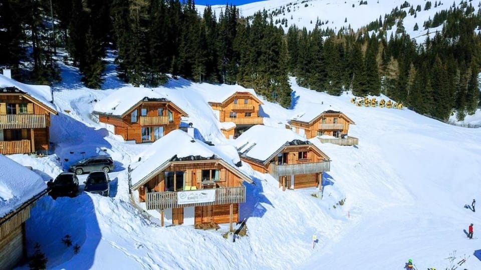 Property building, Day, Natural landscape, Winter, Mountain view