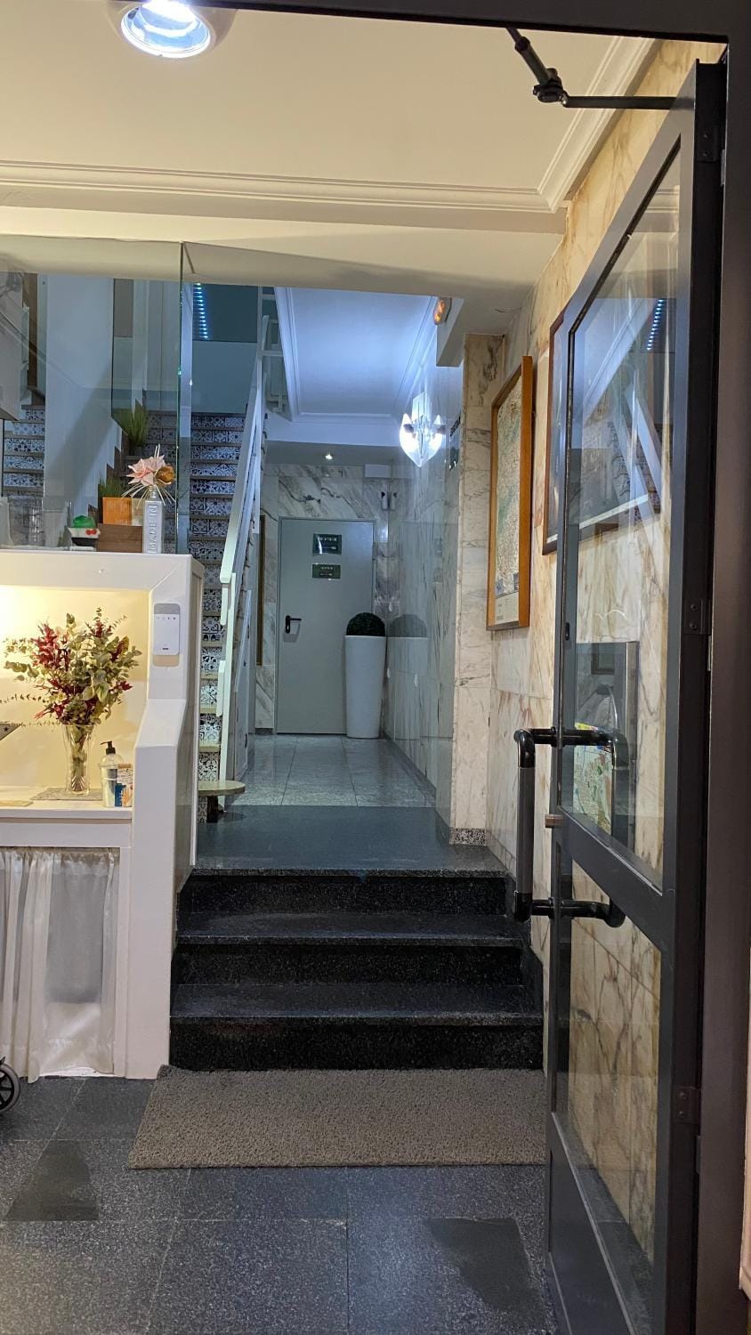 Facade/entrance