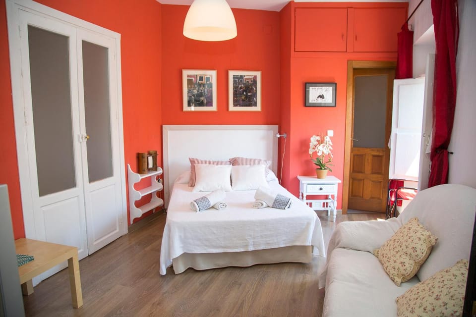 Communal lounge/ TV room, Bed
