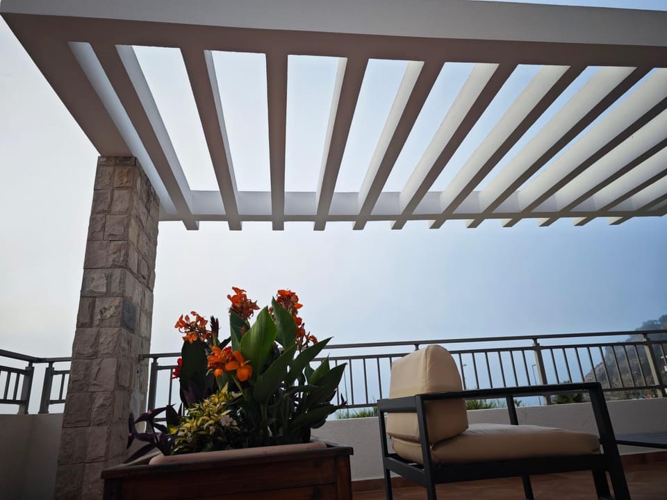 Property building, Balcony/Terrace