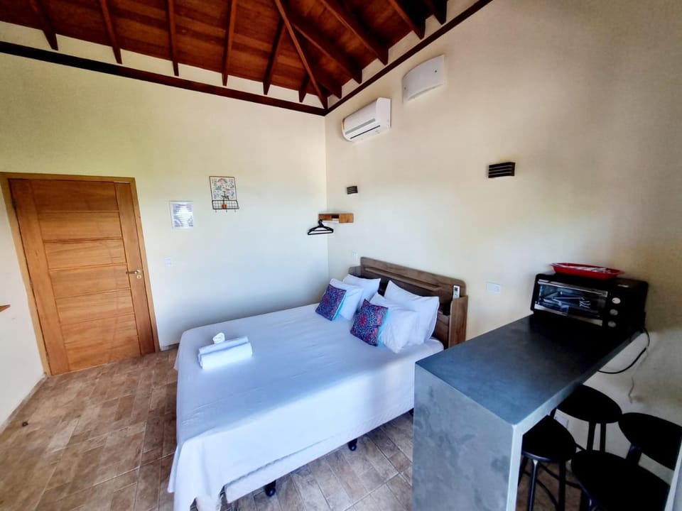 TV and multimedia, Photo of the whole room, Dining area, air conditioner