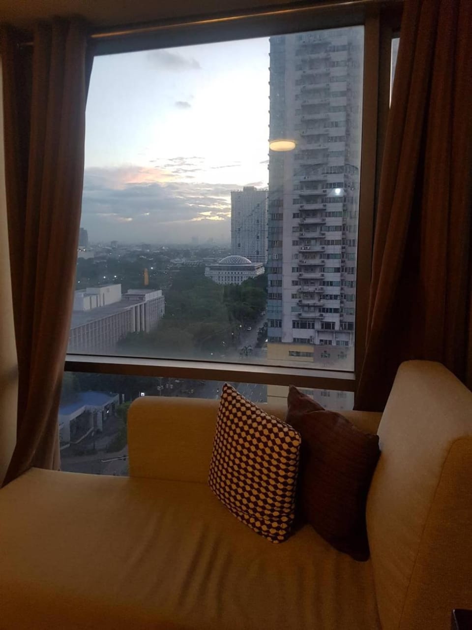 Eton Baypark Apartment in Manila City