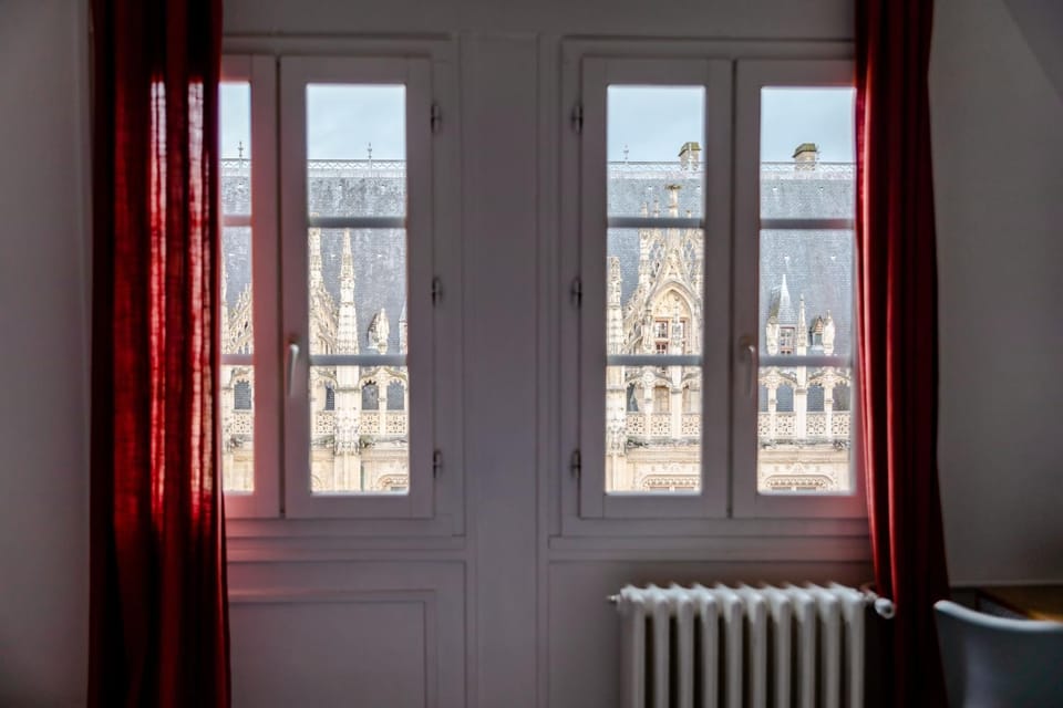 Les Initiés Hotel in Rouen