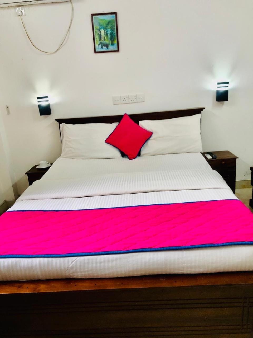 Ryan Residence & Restaurant Hotel in Negombo